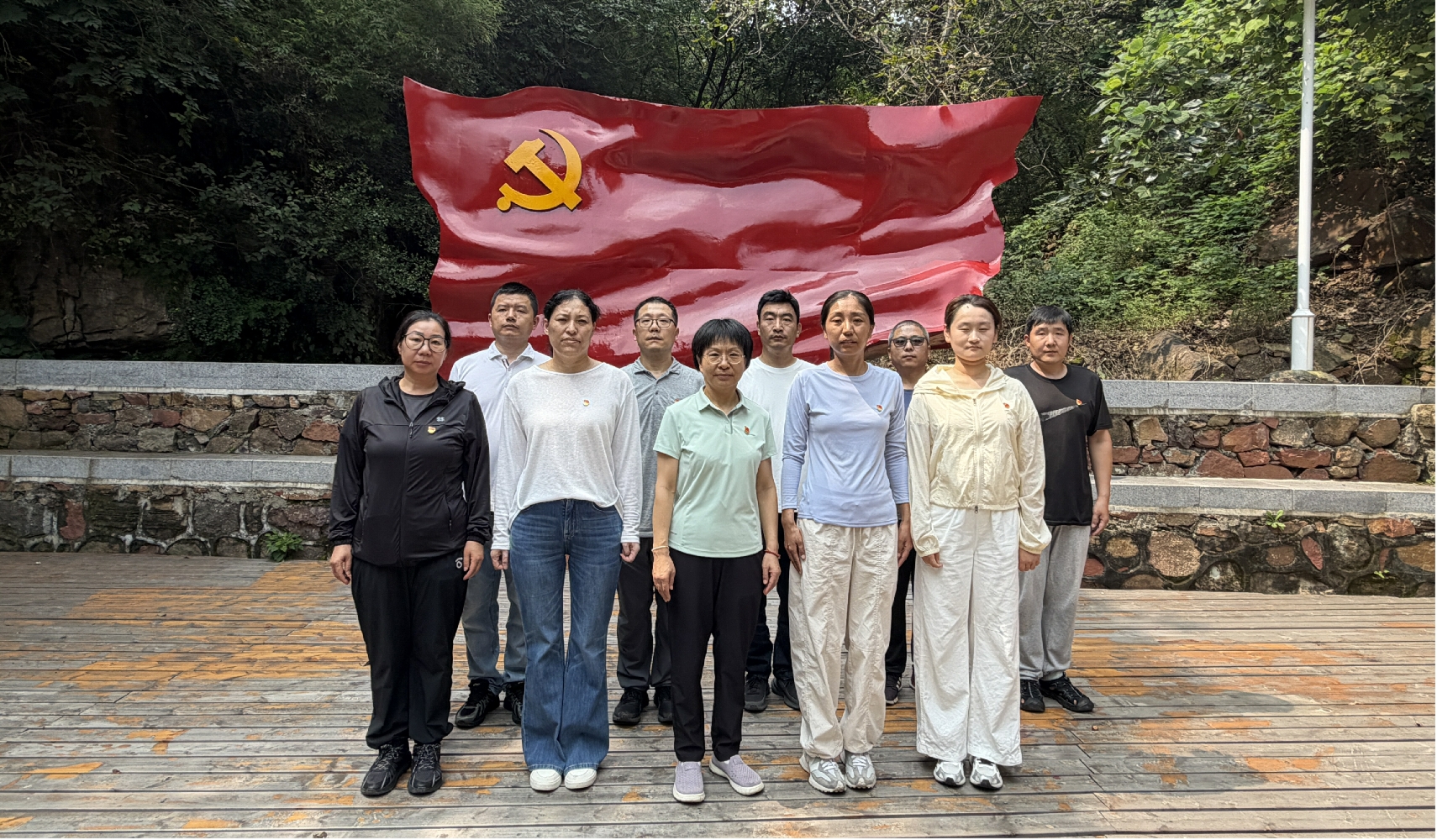 感悟红谷峥嵘史 笃行水务新担当
